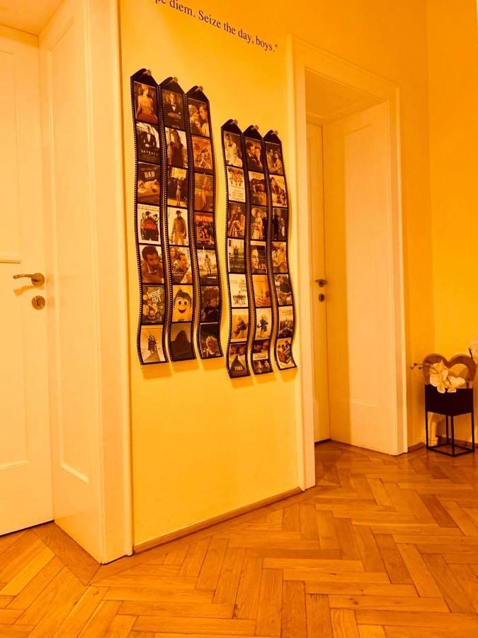 Cinematheque Ultracentral Apartment Sibiu Bagian luar foto